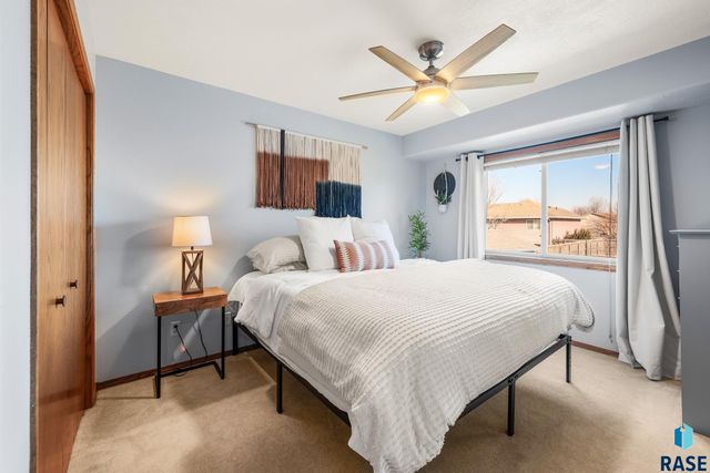 6412 W 67th St Street, Sioux Falls, SD 57106