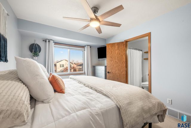 6412 W 67th St Street, Sioux Falls, SD 57106