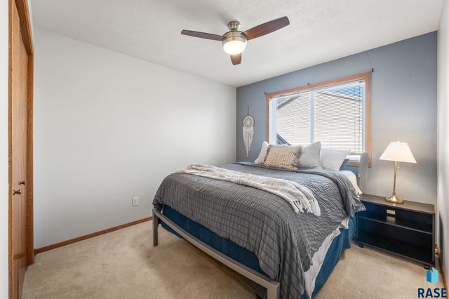 6412 W 67th St Street, Sioux Falls, SD 57106