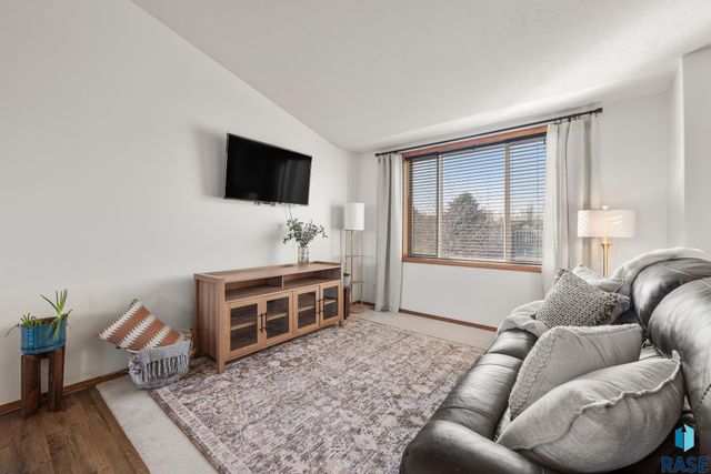 6412 W 67th St Street, Sioux Falls, SD 57106