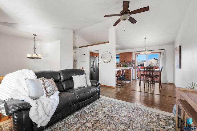 6412 W 67th St Street, Sioux Falls, SD 57106