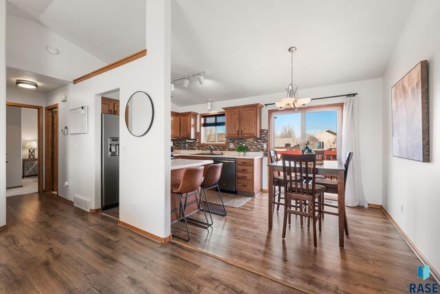 6412 W 67th St Street, Sioux Falls, SD 57106