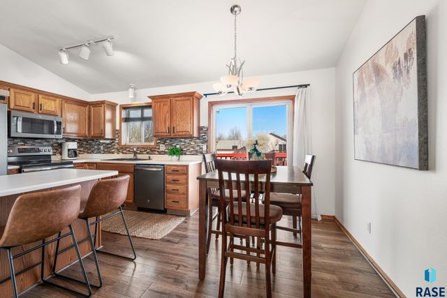 6412 W 67th St Street, Sioux Falls, SD 57106