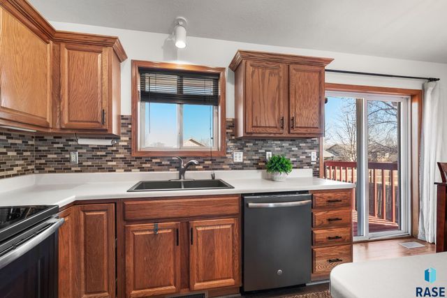 6412 W 67th St Street, Sioux Falls, SD 57106