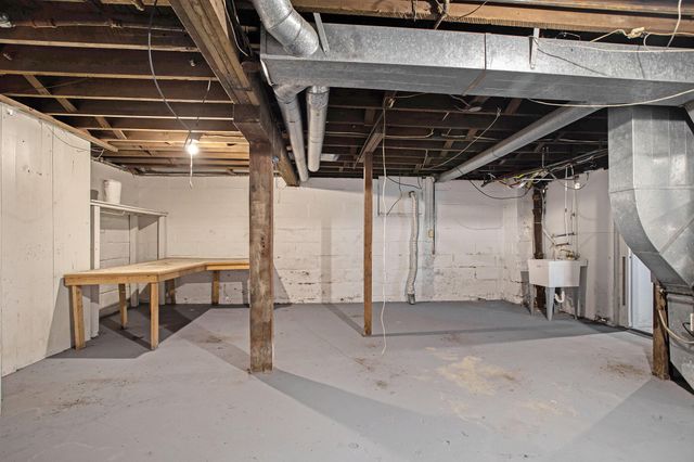 923 Stockbridge Avenue, Kalamazoo City, MI 49001