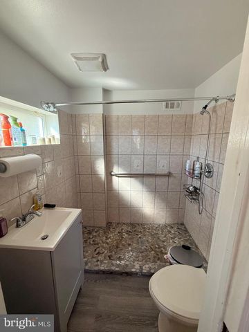 121 W PARK AVE, Hamilton, NJ 08610