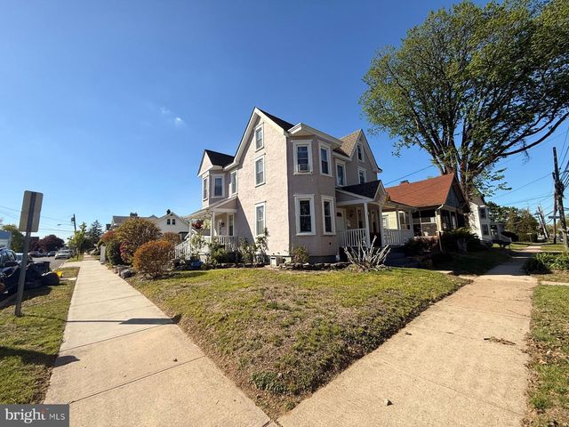 121 W PARK AVE, Hamilton, NJ 08610