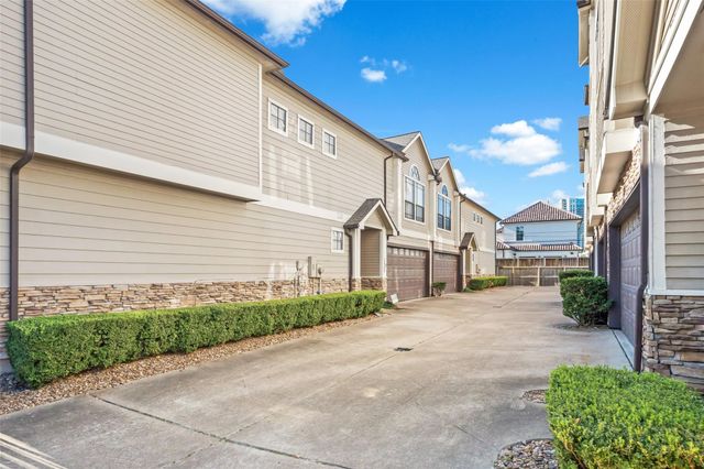 2406 Calumet Street, Houston, TX 77004