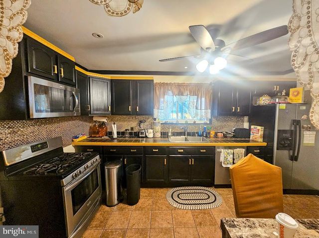 433 N 64TH ST, Philadelphia, PA 19151