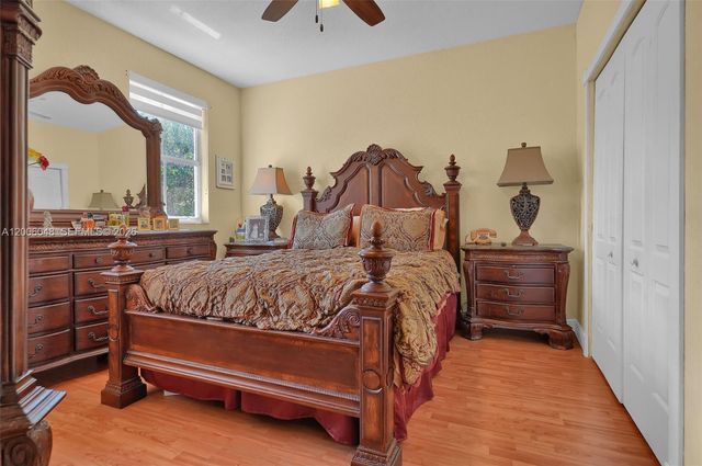 6114 SW 158th Pass, Miami, FL 33193