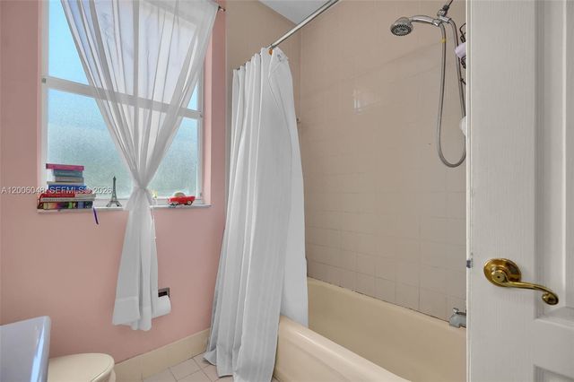 6114 SW 158th Pass, Miami, FL 33193