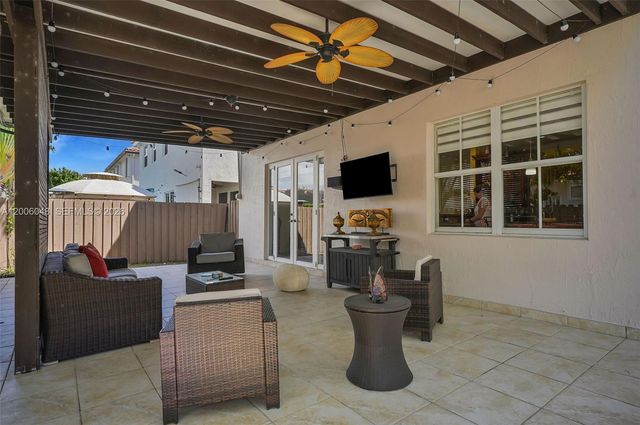 6114 SW 158th Pass, Miami, FL 33193