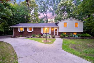 2500 Hubert Road, Brighton, MI 48114