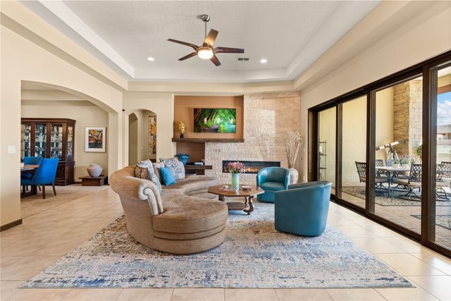 2 Camino Maravilla, Santa Fe, NM 87506