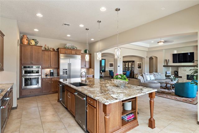 2 Camino Maravilla, Santa Fe, NM 87506