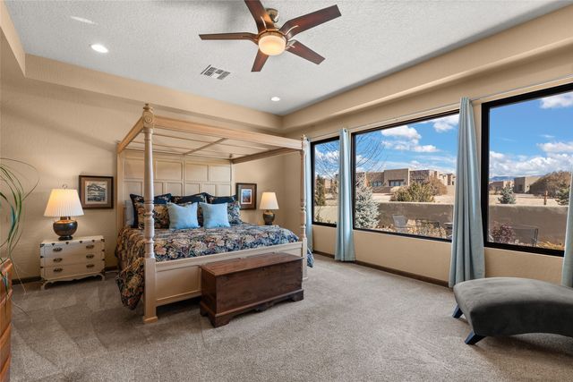 2 Camino Maravilla, Santa Fe, NM 87506