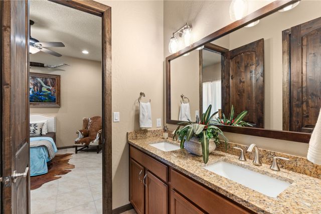 2 Camino Maravilla, Santa Fe, NM 87506