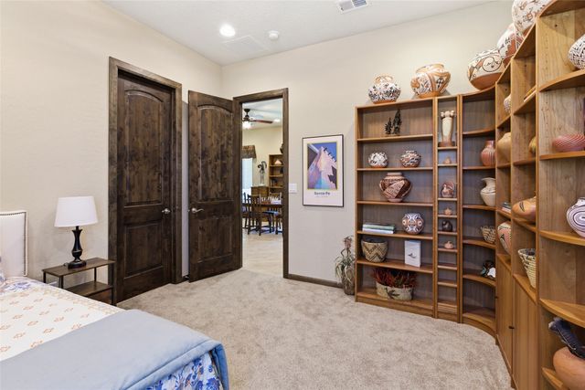 2 Camino Maravilla, Santa Fe, NM 87506