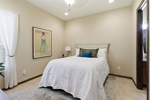 2 Camino Maravilla, Santa Fe, NM 87506