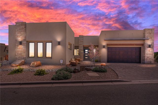 2 Camino Maravilla, Santa Fe, NM 87506