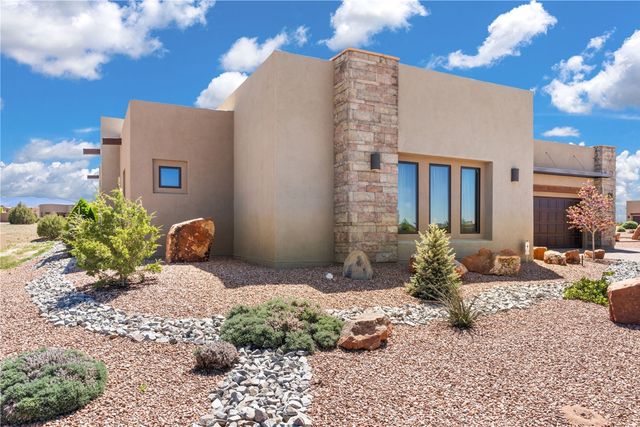 2 Camino Maravilla, Santa Fe, NM 87506