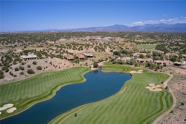 2 Camino Maravilla, Santa Fe, NM 87506