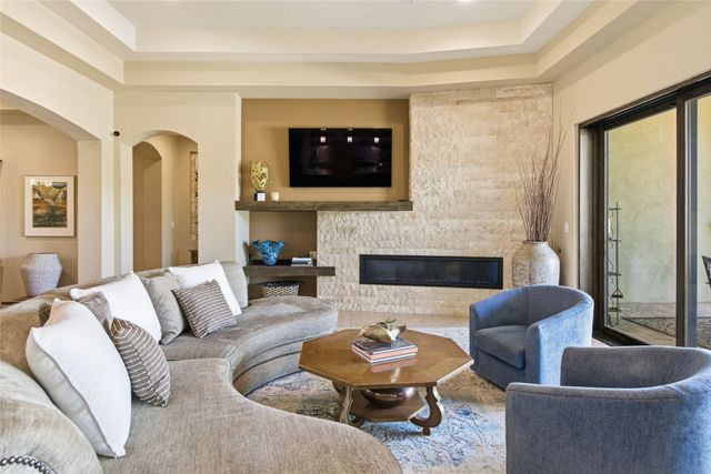 2 Camino Maravilla, Santa Fe, NM 87506