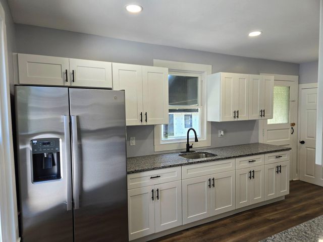 28 CHESTNUT ST, Salem, NJ 08079