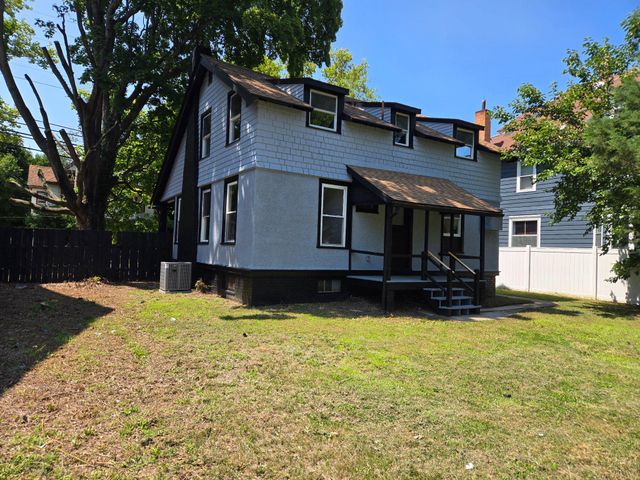 28 CHESTNUT ST, Salem, NJ 08079