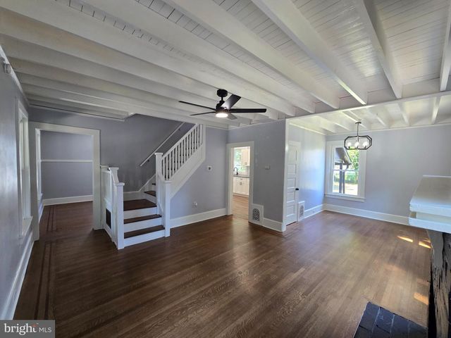 28 CHESTNUT ST, Salem, NJ 08079