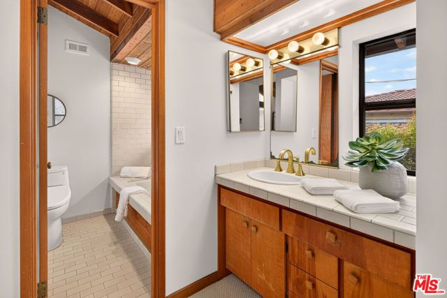 2106 Prosser Avenue, Los Angeles, CA 90025