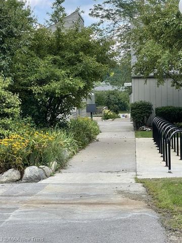 779 Watersedge Drive, Ann Arbor, MI 48105