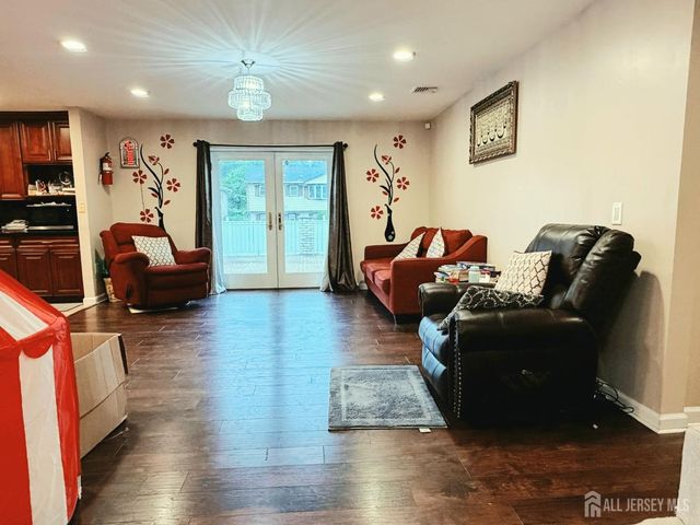 35 Clark Avenue, Edison, NJ 08817