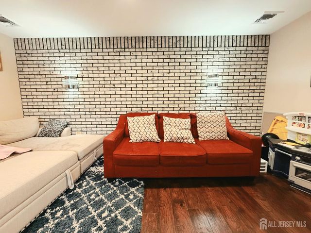 35 Clark Avenue, Edison, NJ 08817