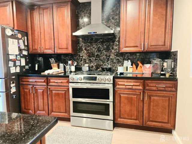35 Clark Avenue, Edison, NJ 08817