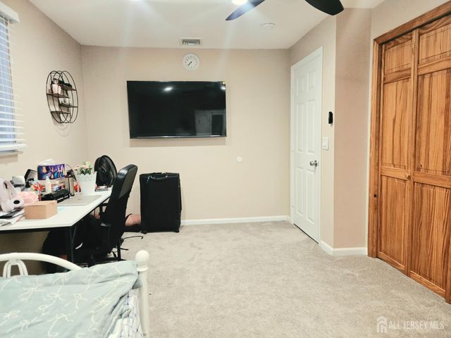 35 Clark Avenue, Edison, NJ 08817