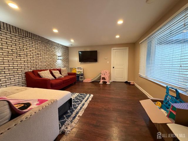 35 Clark Avenue, Edison, NJ 08817