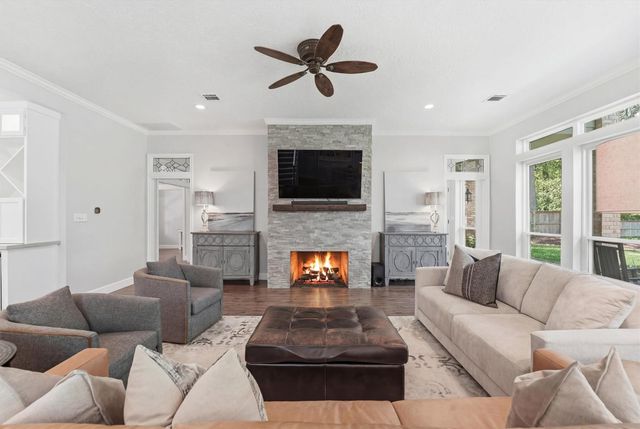 1522 Scenic Shore Drive, Houston, TX 77345