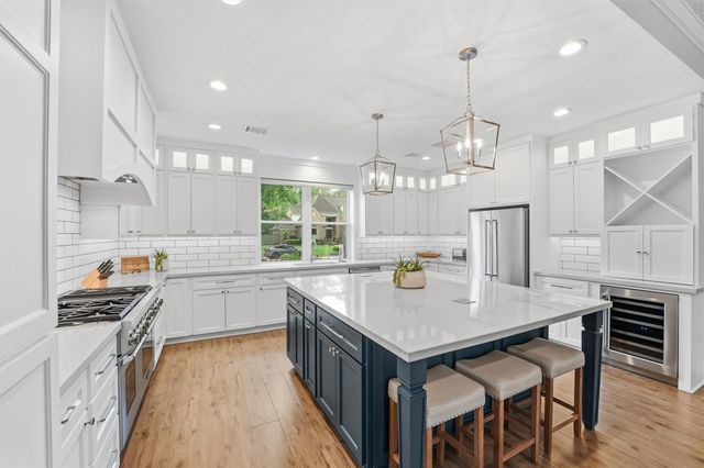 1522 Scenic Shore Drive, Houston, TX 77345