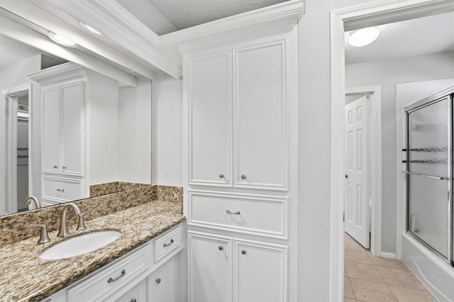 1522 Scenic Shore Drive, Houston, TX 77345