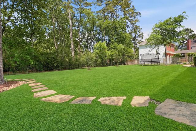 1522 Scenic Shore Drive, Houston, TX 77345