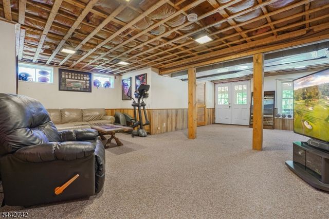 14 Menlo Dr, Readington Twp., NJ 08889