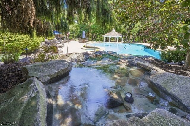 14 Menlo Dr, Readington Twp., NJ 08889