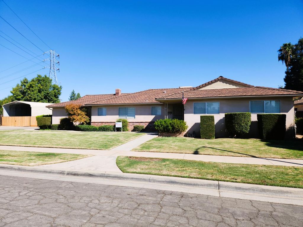 1198 E Palo Alto Ave, Fresno, CA 93710