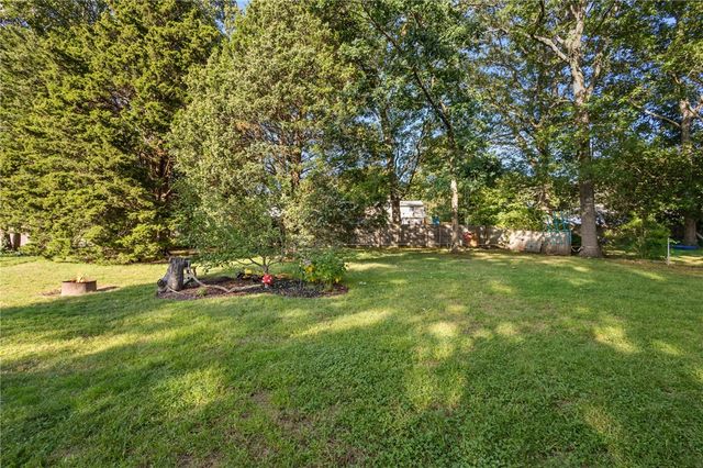 24 Parkside Way, North Kingstown, RI 02852