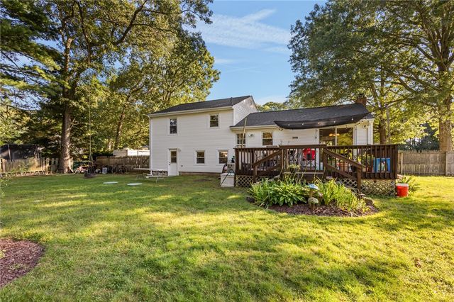 24 Parkside Way, North Kingstown, RI 02852