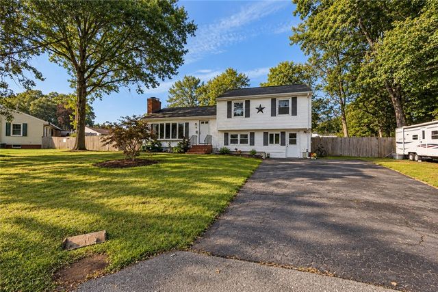 24 Parkside Way, North Kingstown, RI 02852