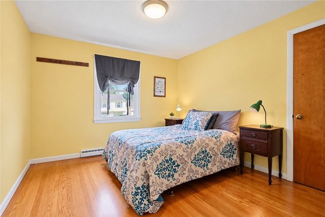 24 Parkside Way, North Kingstown, RI 02852
