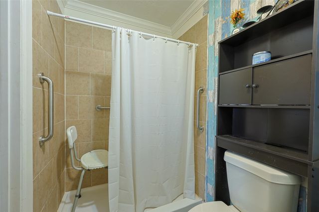 2410 Harris, Baytown, TX 77521