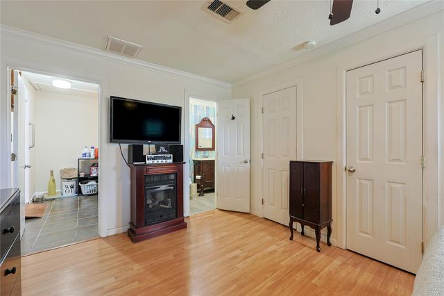 2410 Harris, Baytown, TX 77521